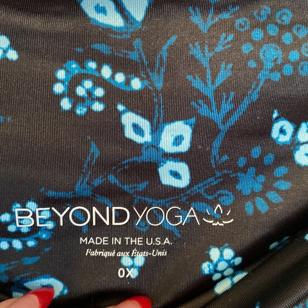 Beyond Yoga Pedal Pusher leggings size 0x - Picture 2 of 2